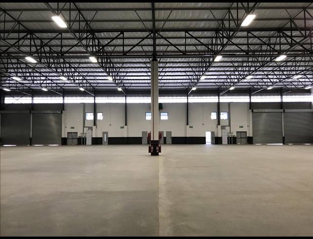 2,344M² FACTORY TO LET IN PAROW CENTRAL